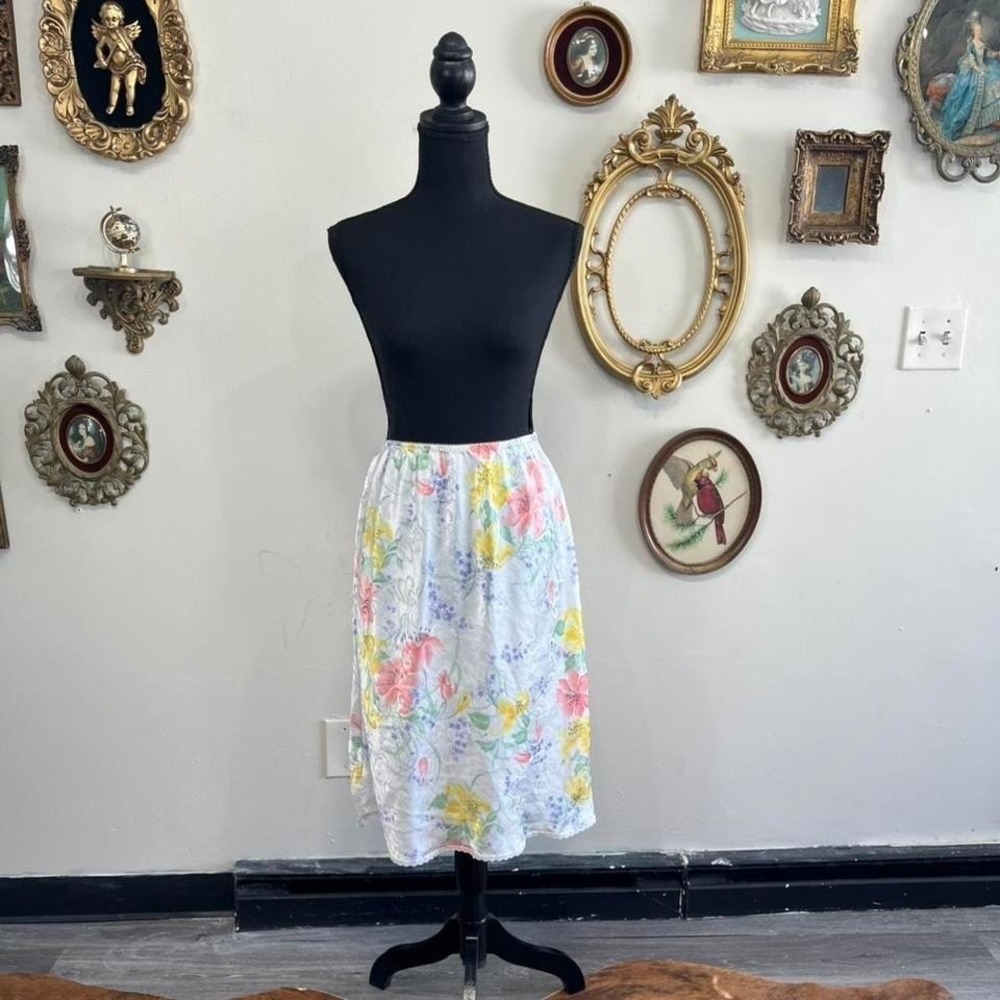 Natori Vintage Floral Midi Slip Skirt Size Medium White Pink‎ Yellow Silky